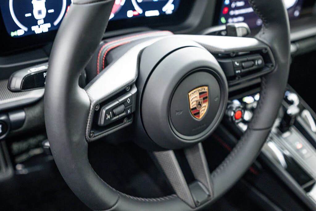 2025 Porsche 911 - Image 18 of 28