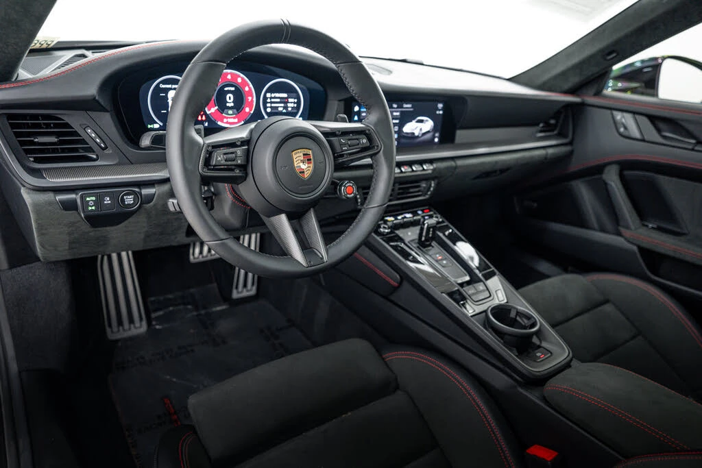2025 Porsche 911 - Image 4 of 28