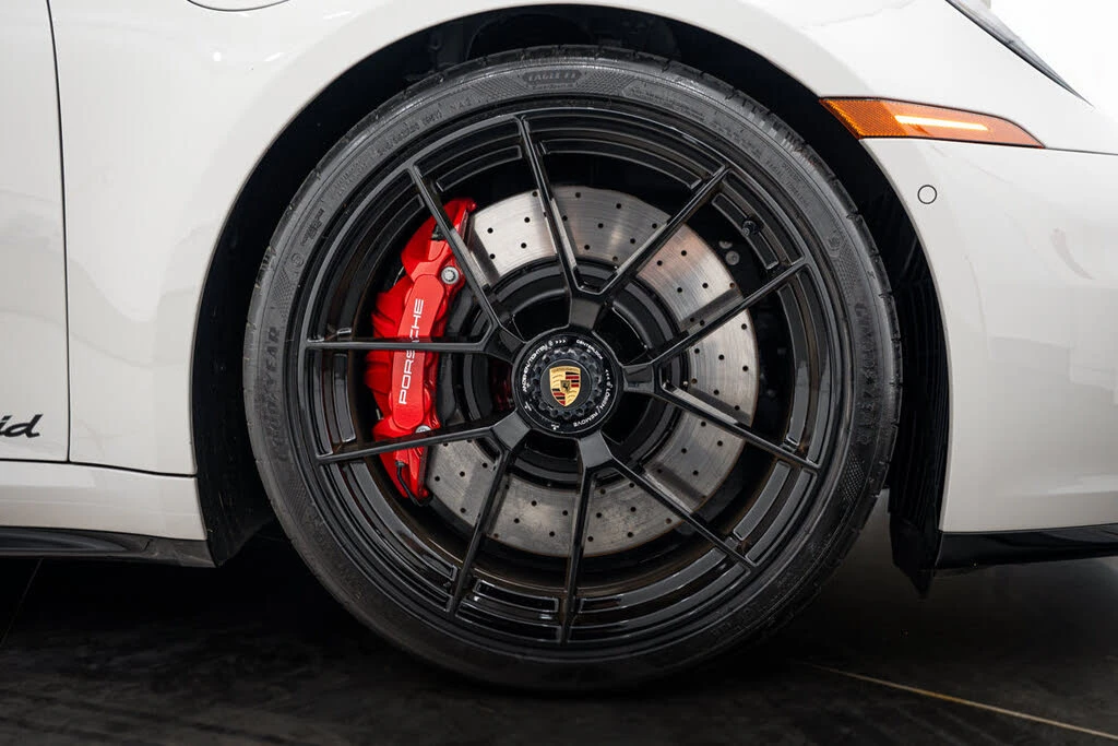 2025 Porsche 911 - Image 11 of 28