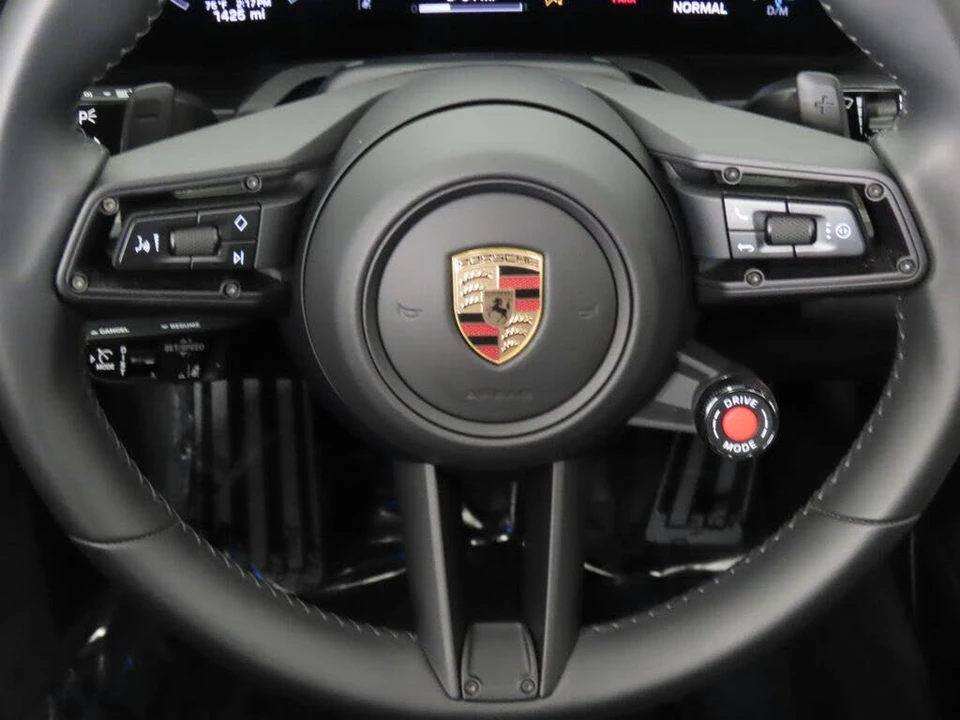 2025 Porsche 992 Carrera GTS - Image 19 of 31