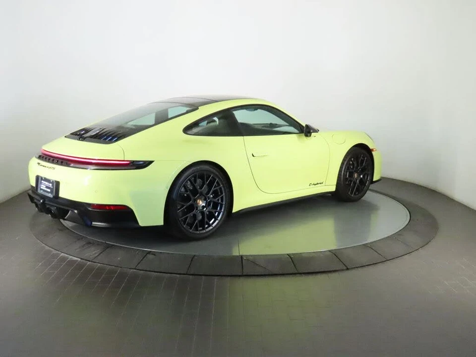 2025 Porsche 992 Carrera GTS - Image 7 of 31