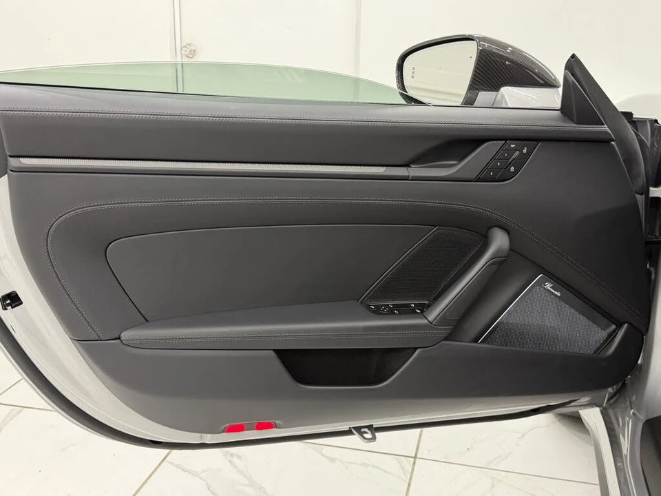 2025 Porsche 911 - Image 27 of 31