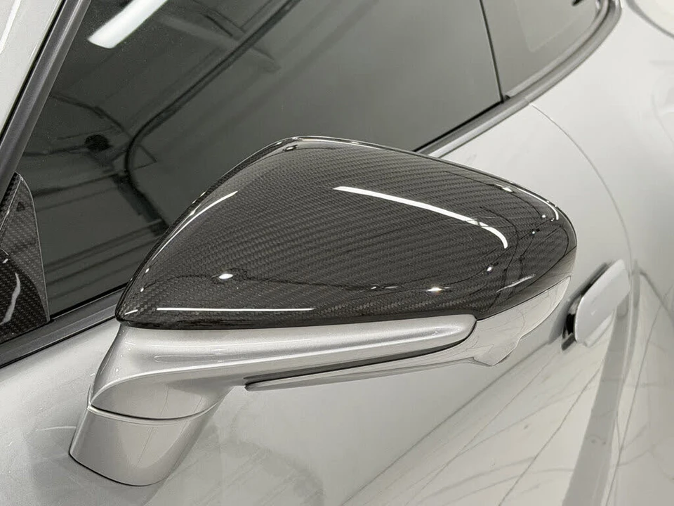 2025 Porsche 911 - Image 19 of 31