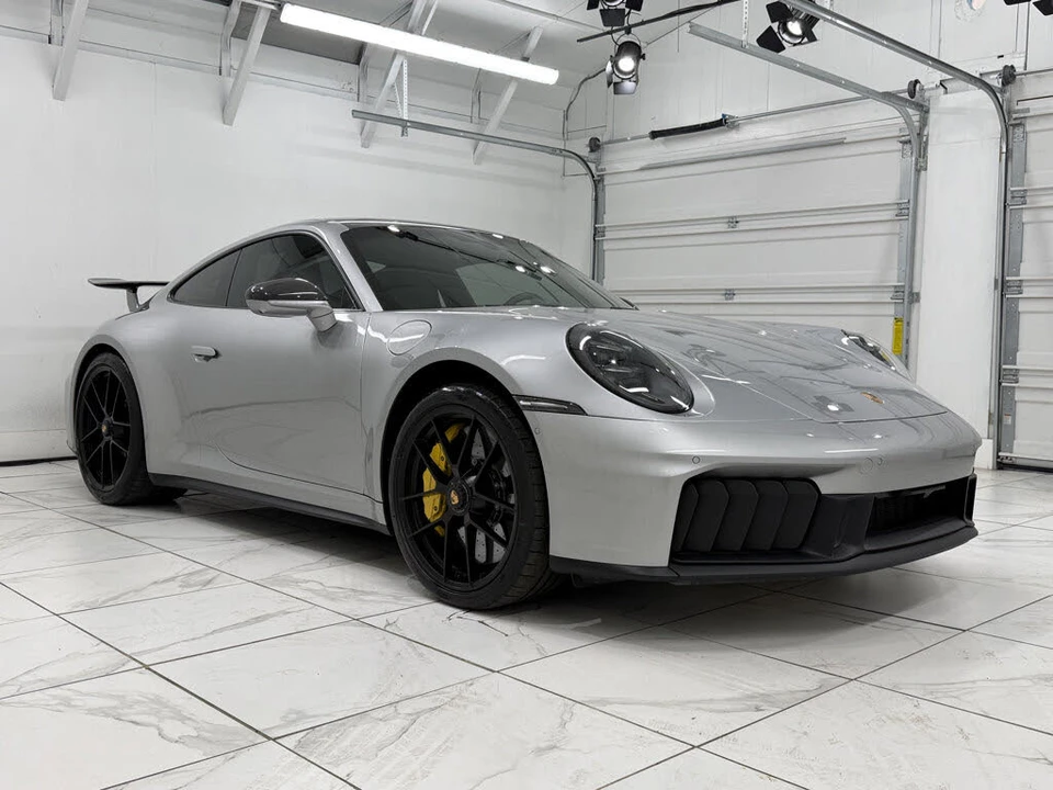 2025 Porsche 911 - Image 10 of 31