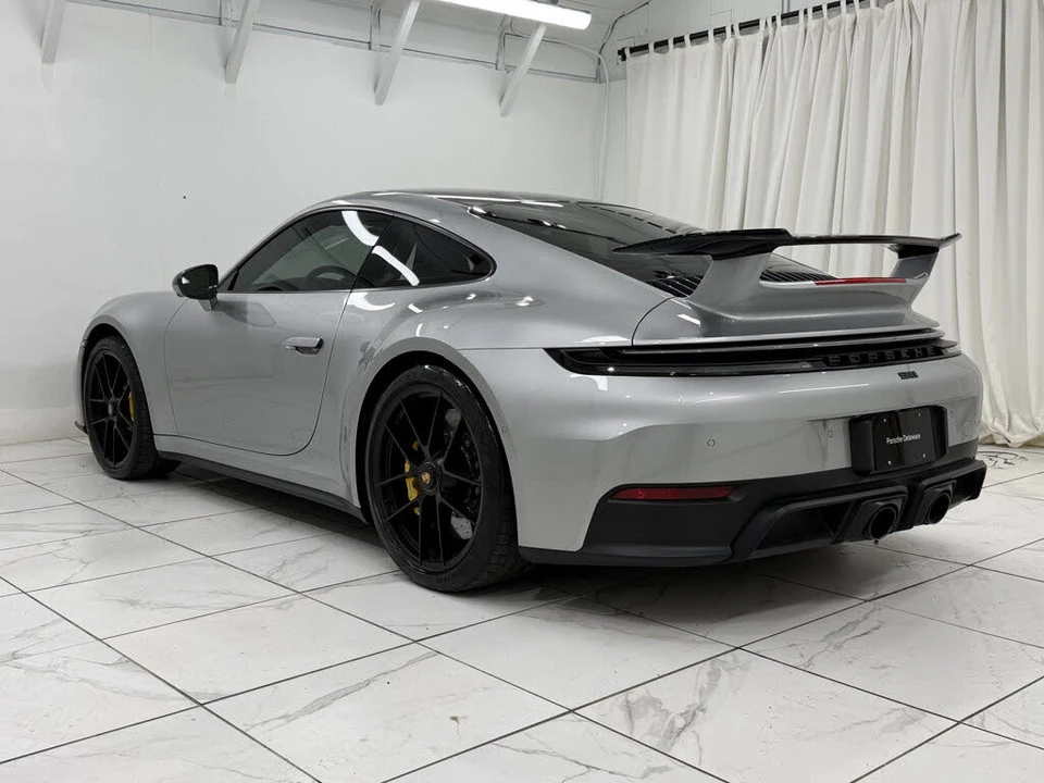 2025 Porsche 911 - Image 14 of 31