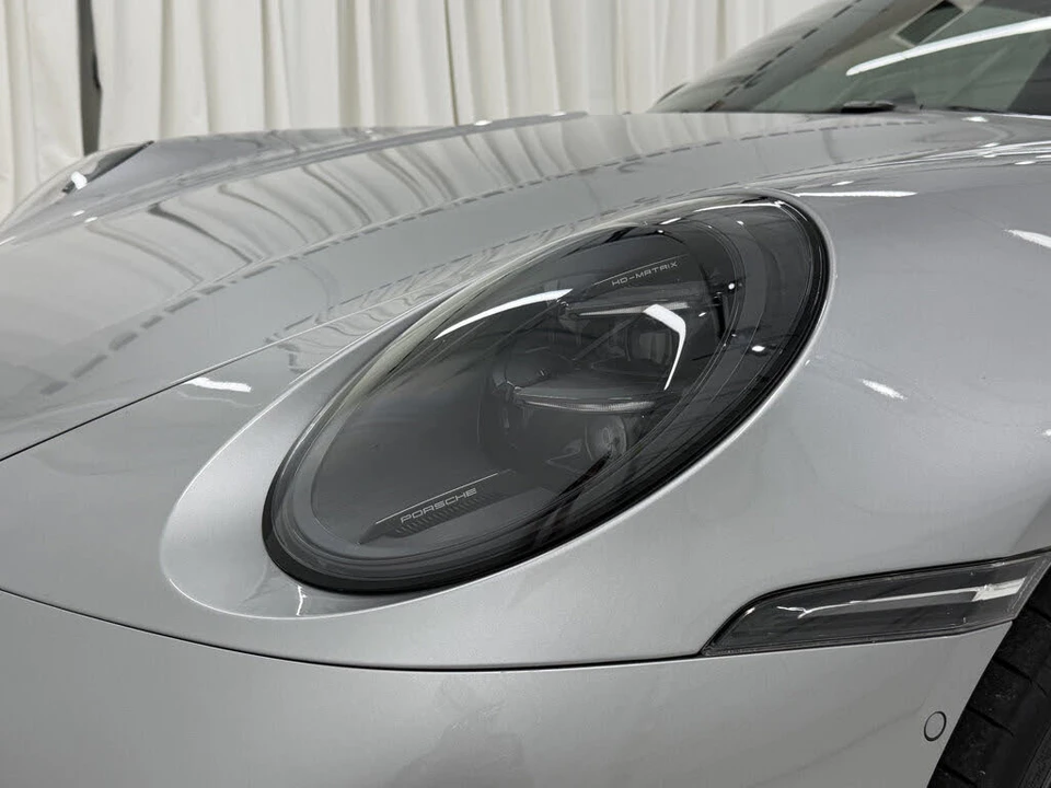 2025 Porsche 911 - Image 17 of 31