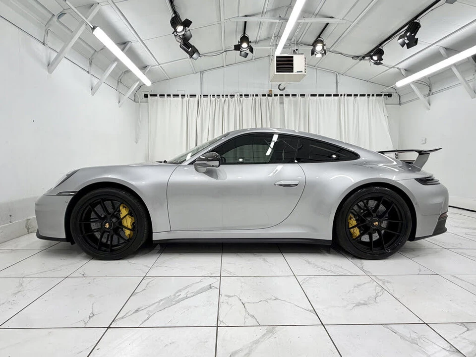 2025 Porsche 911 - Image 2 of 31