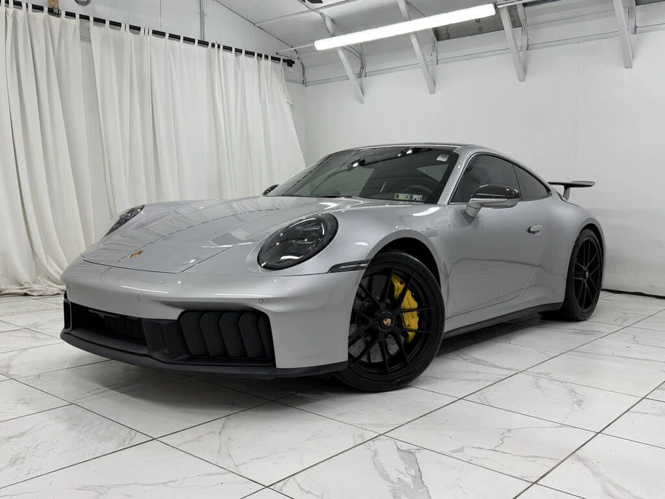 2025 Porsche 911 - Image 7 of 31
