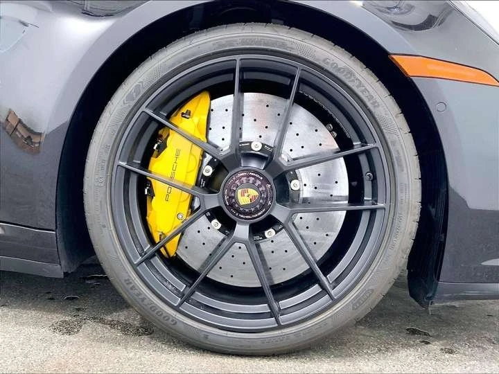 2025 Porsche 992 Carrera GTS - Image 18 of 20