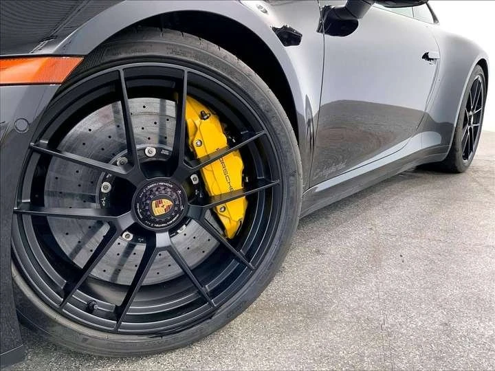2025 Porsche 992 Carrera GTS - Image 16 of 20