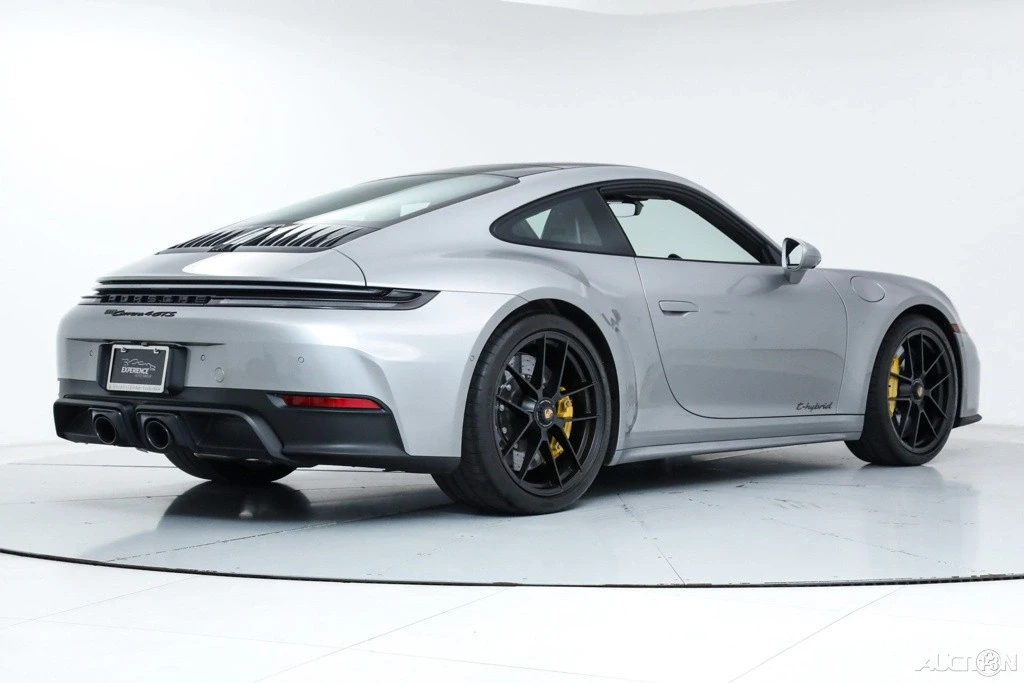 2025 Porsche 992 Carrera GTS - Image 6 of 21