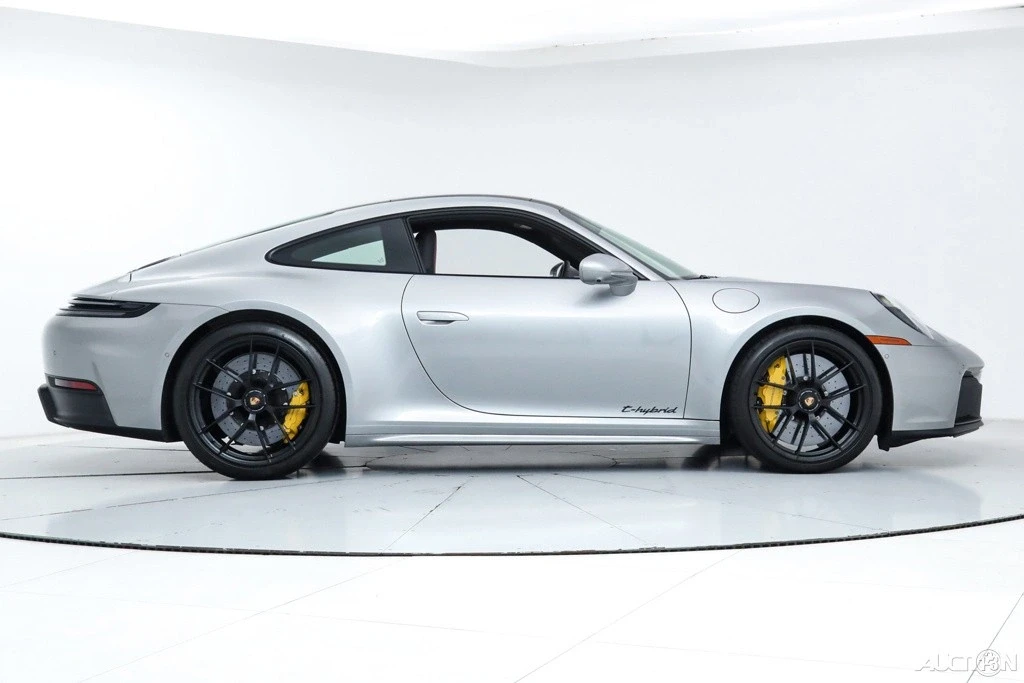 2025 Porsche 992 Carrera GTS - Image 7 of 21