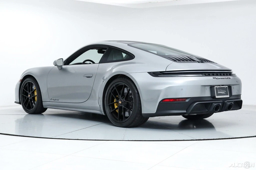 2025 Porsche 992 Carrera GTS - Image 4 of 21