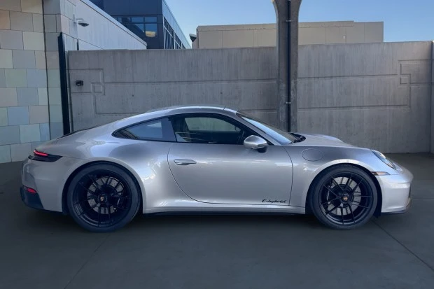2025 Porsche 992 Carrera GTS - Image 3 of 8