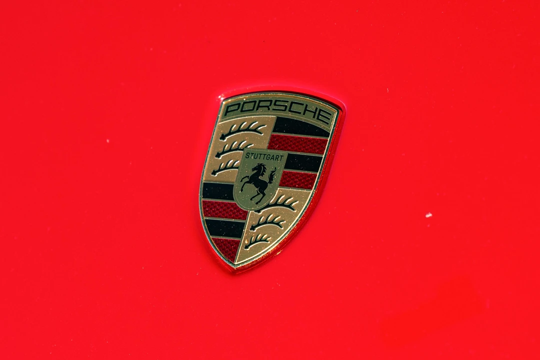 2025 Porsche 992 Carrera GTS - Image 11 of 31
