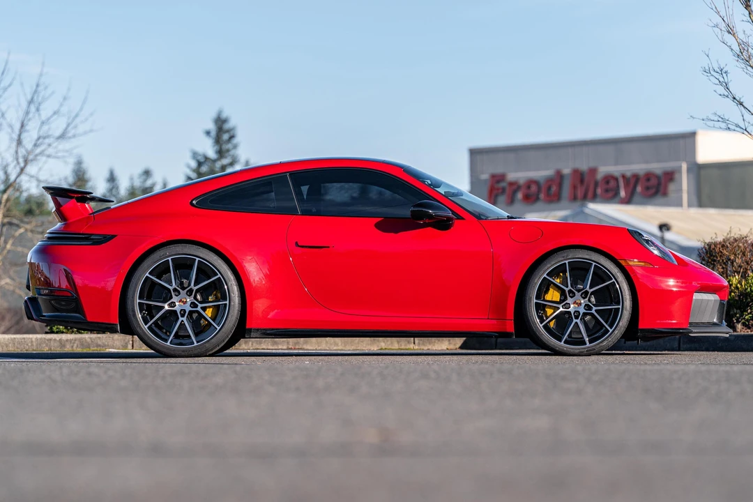 2025 Porsche 992 Carrera GTS - Image 3 of 31