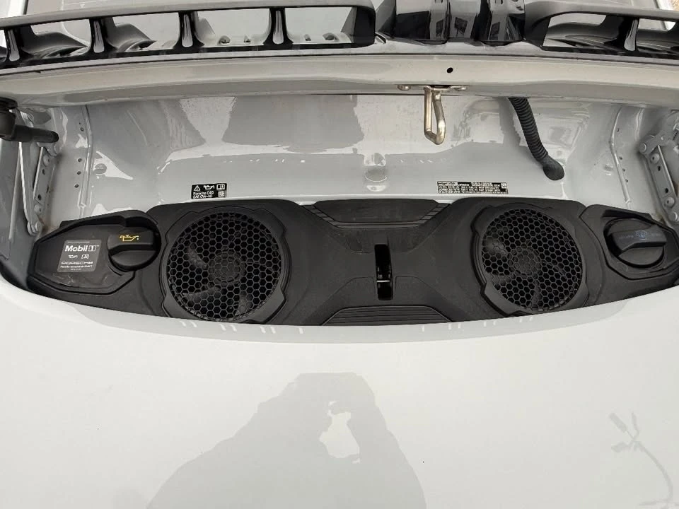 2025 Porsche 911 - Image 16 of 20