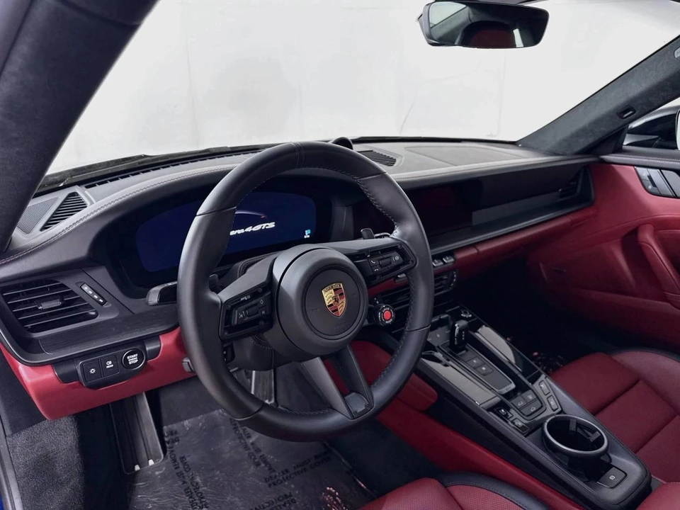 2025 Porsche 911 - Image 4 of 5