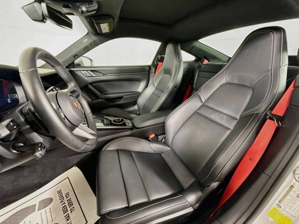2025 Porsche 911 - Image 5 of 5