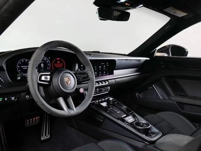 2025 Porsche 911 - Image 4 of 5