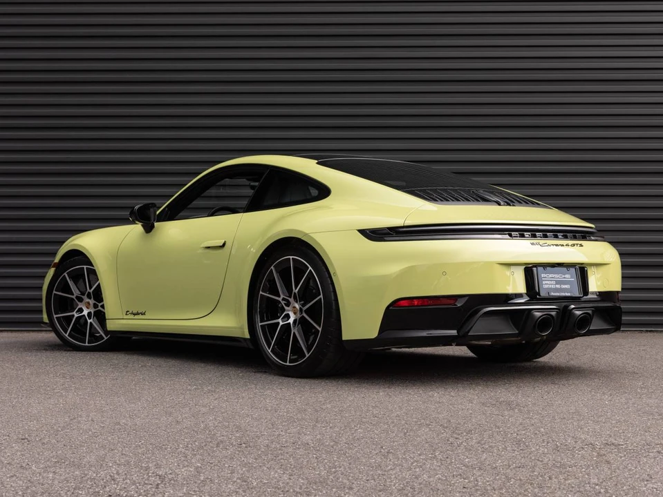 2025 Porsche 911 - Image 3 of 4