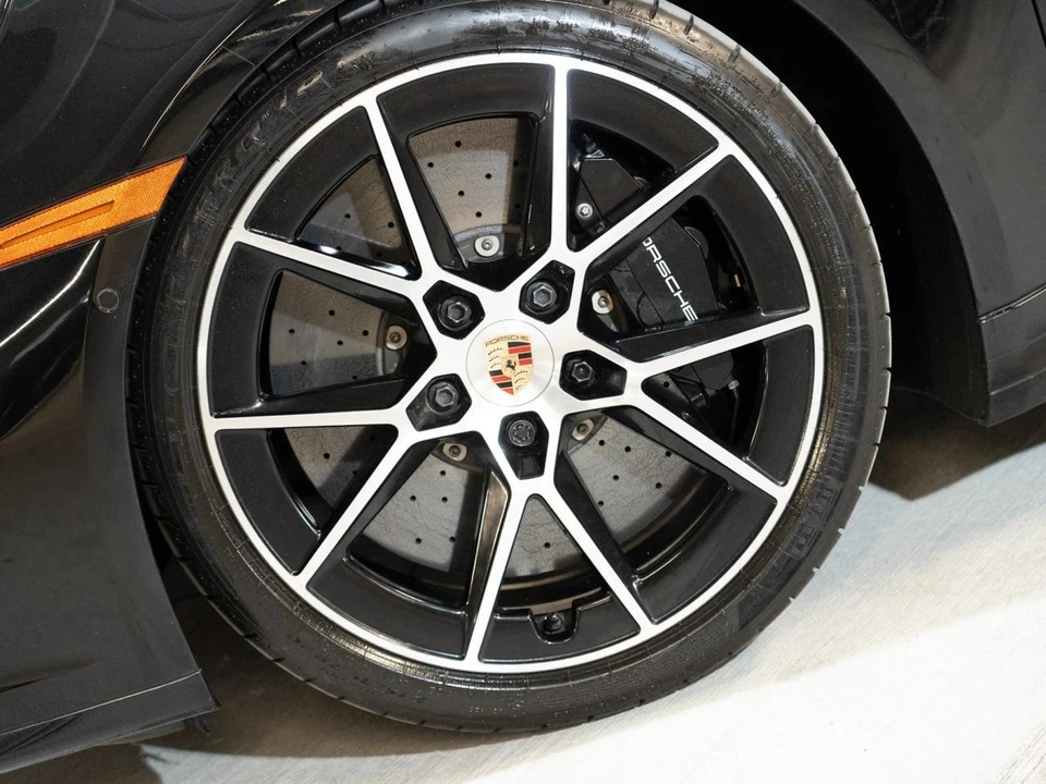 2025 Porsche 911 - Image 11 of 29