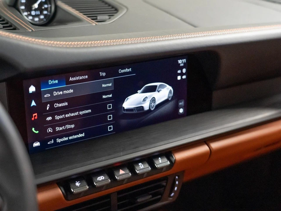 2025 Porsche 911 - Image 22 of 29