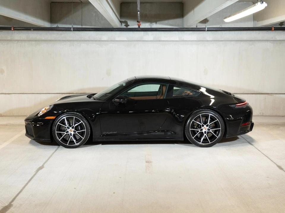 2025 Porsche 911 - Image 3 of 29