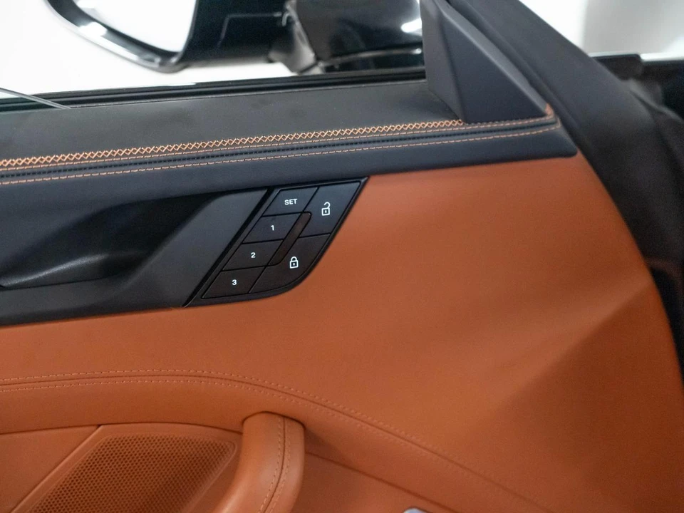 2025 Porsche 911 - Image 18 of 29