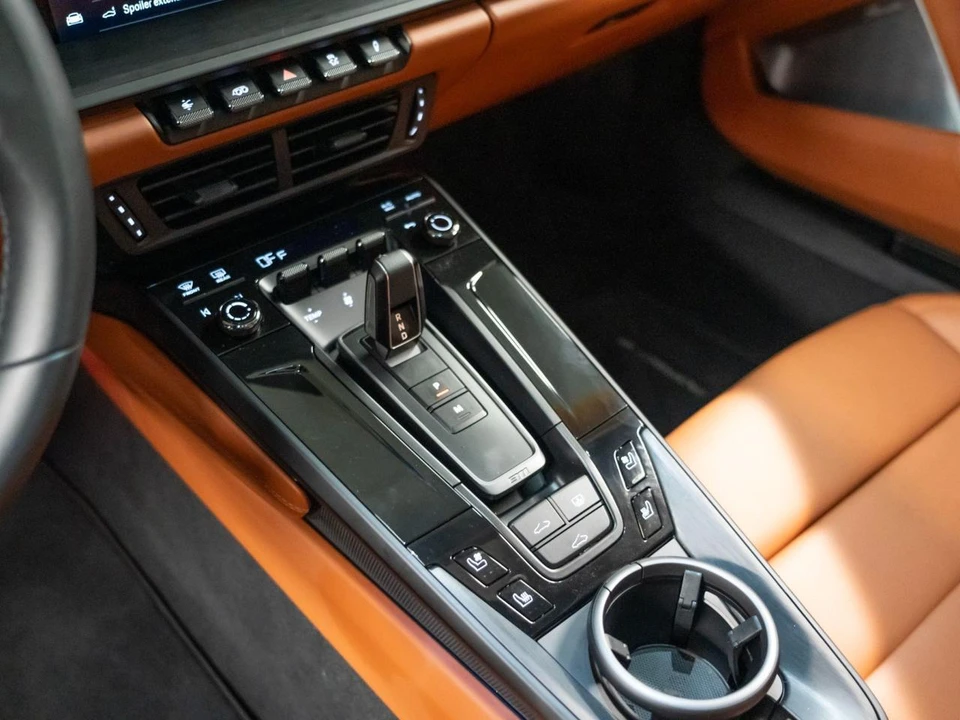 2025 Porsche 911 - Image 23 of 29