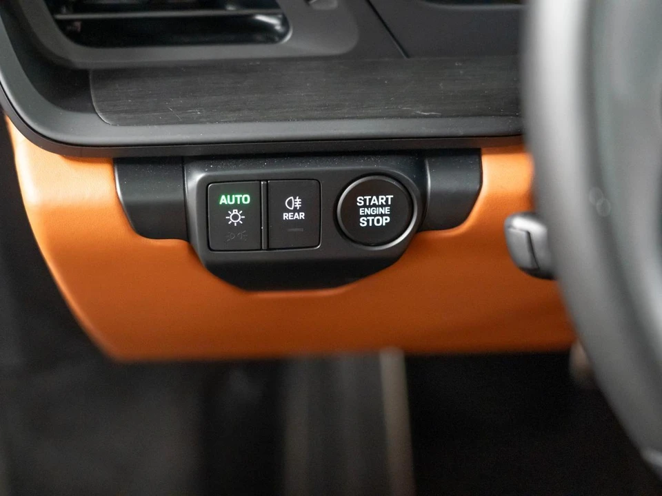 2025 Porsche 911 - Image 25 of 29