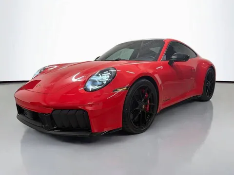 2025 Porsche 911 Carrera 4 GTS