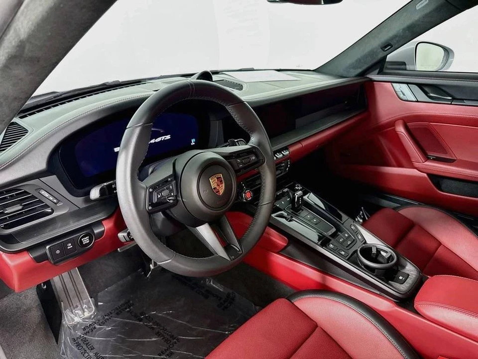 2025 Porsche 911 - Image 4 of 4