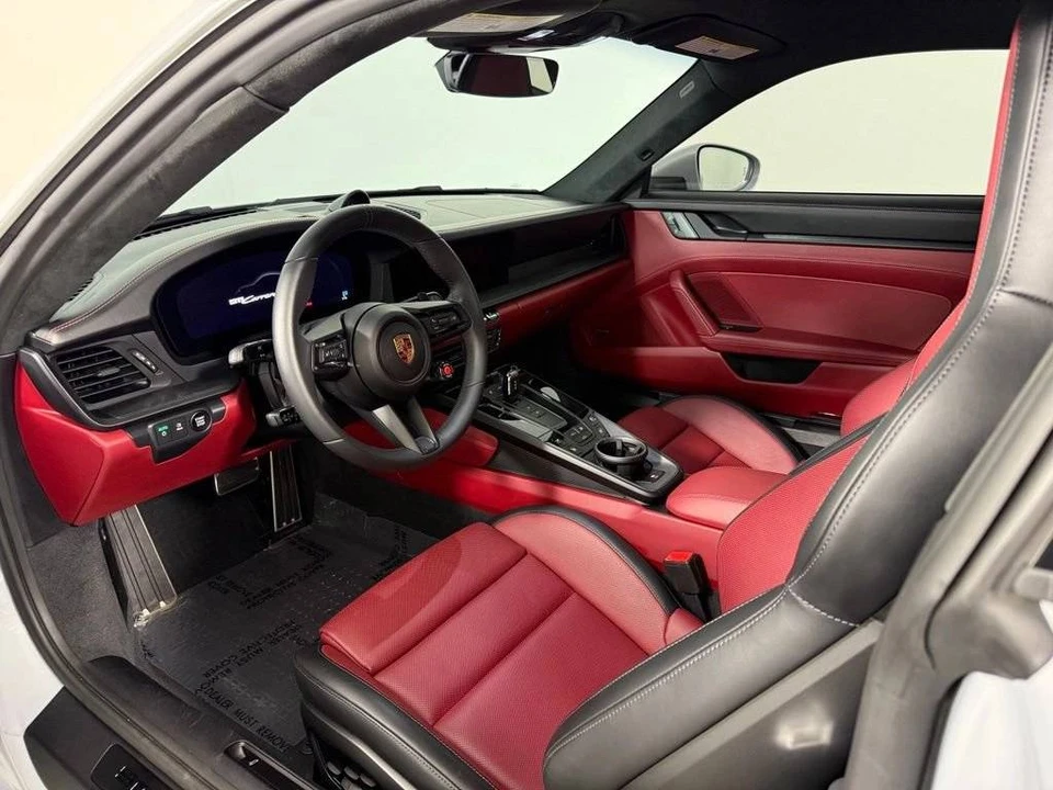 2025 Porsche 911 - Image 4 of 5