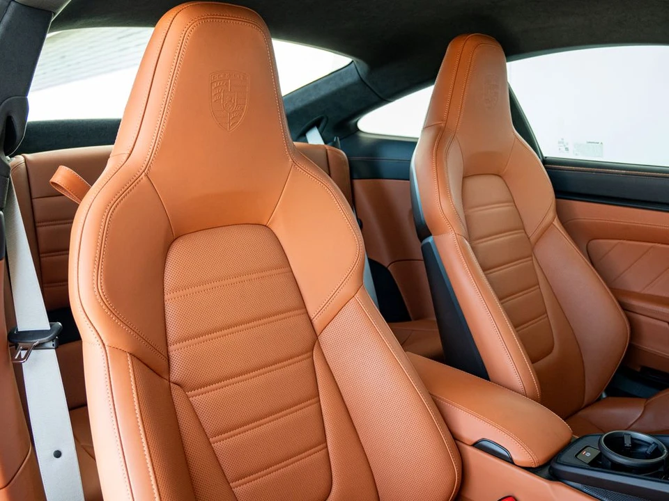 2025 Porsche 911 - Image 22 of 30