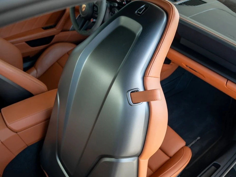 2025 Porsche 911 - Image 20 of 30