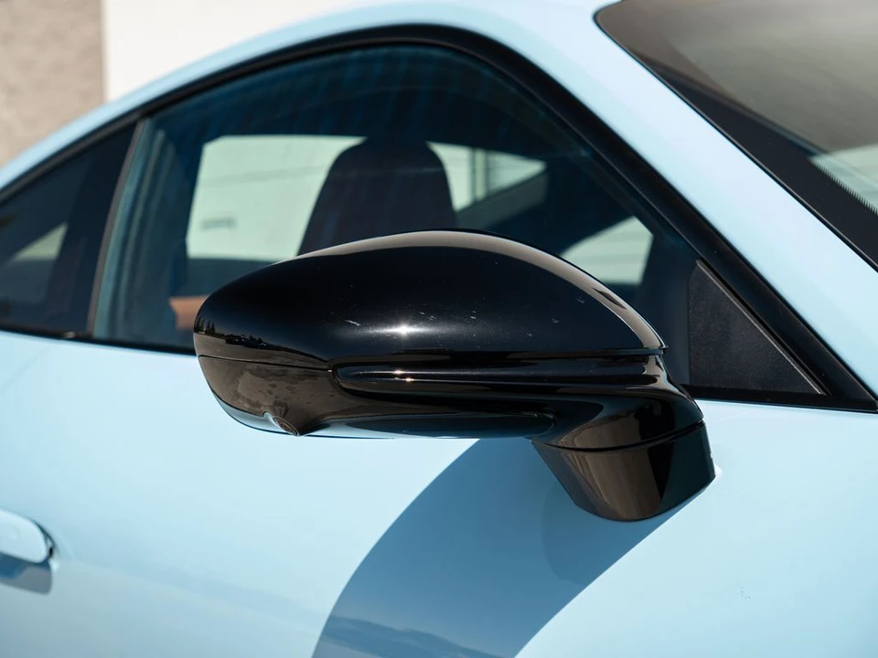 2025 Porsche 911 - Image 24 of 30