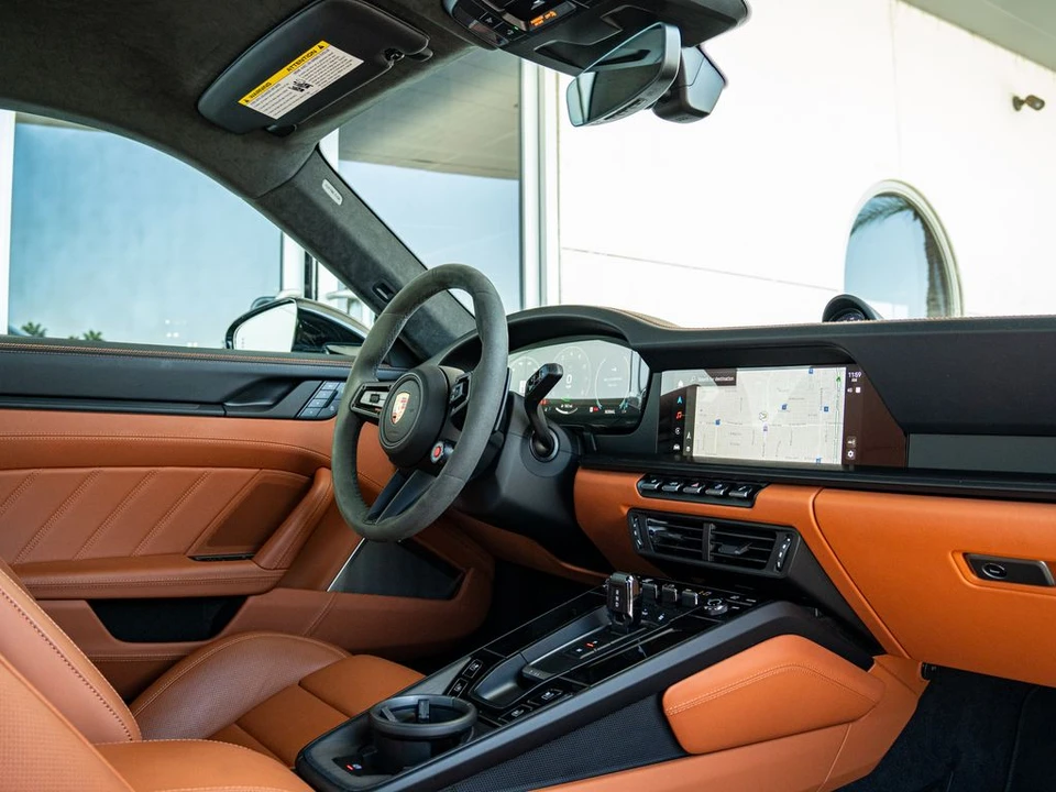 2025 Porsche 911 - Image 19 of 30