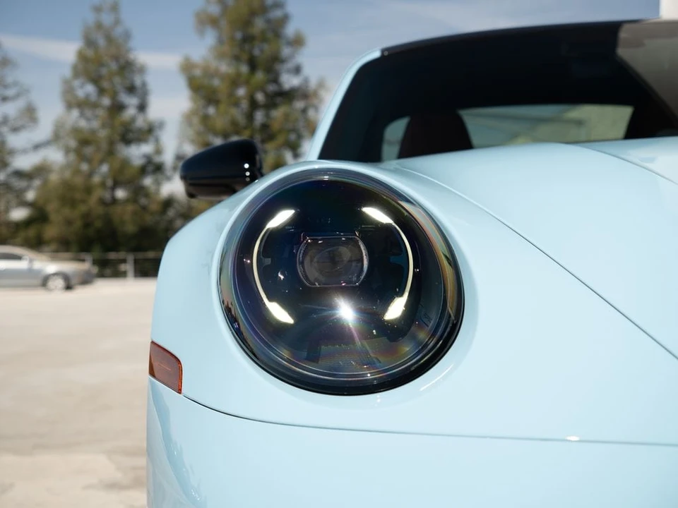 2025 Porsche 911 - Image 23 of 30