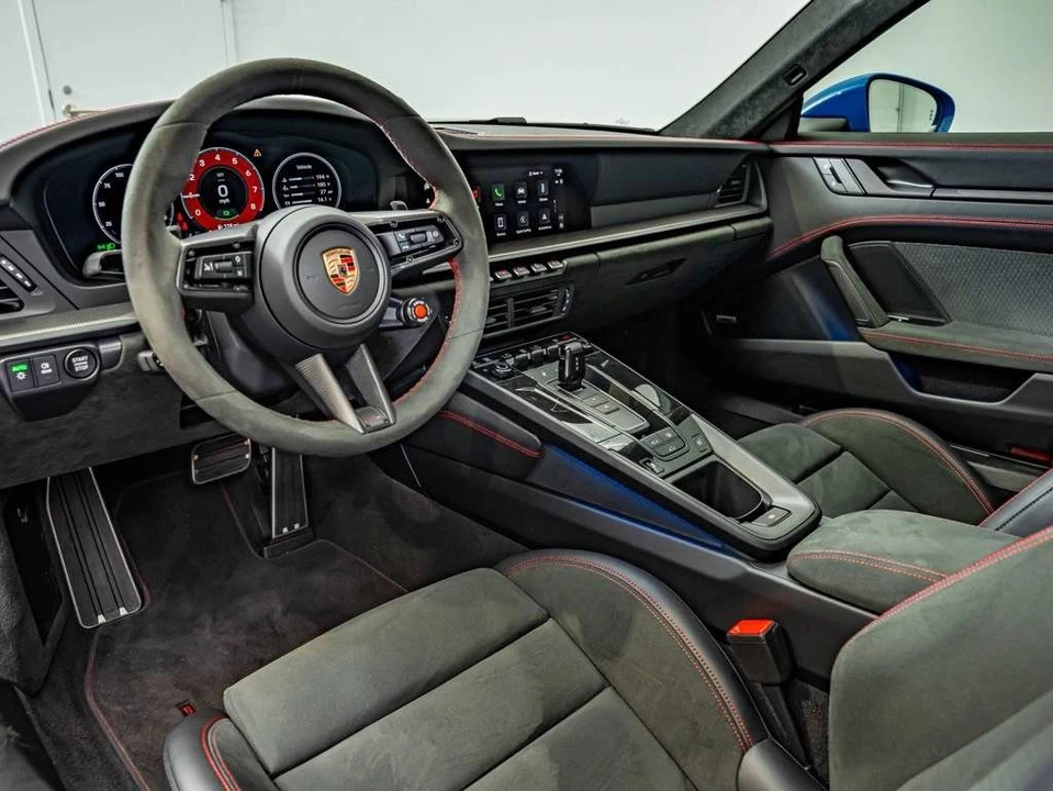 2025 Porsche 911 - Image 4 of 5