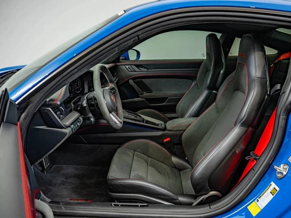 2025 Porsche 911 - Image 5 of 5