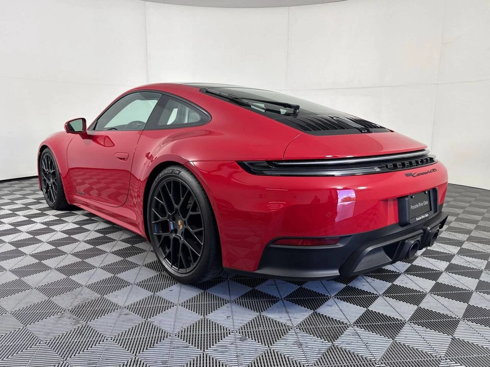 2025 Porsche 911 - Image 3 of 5
