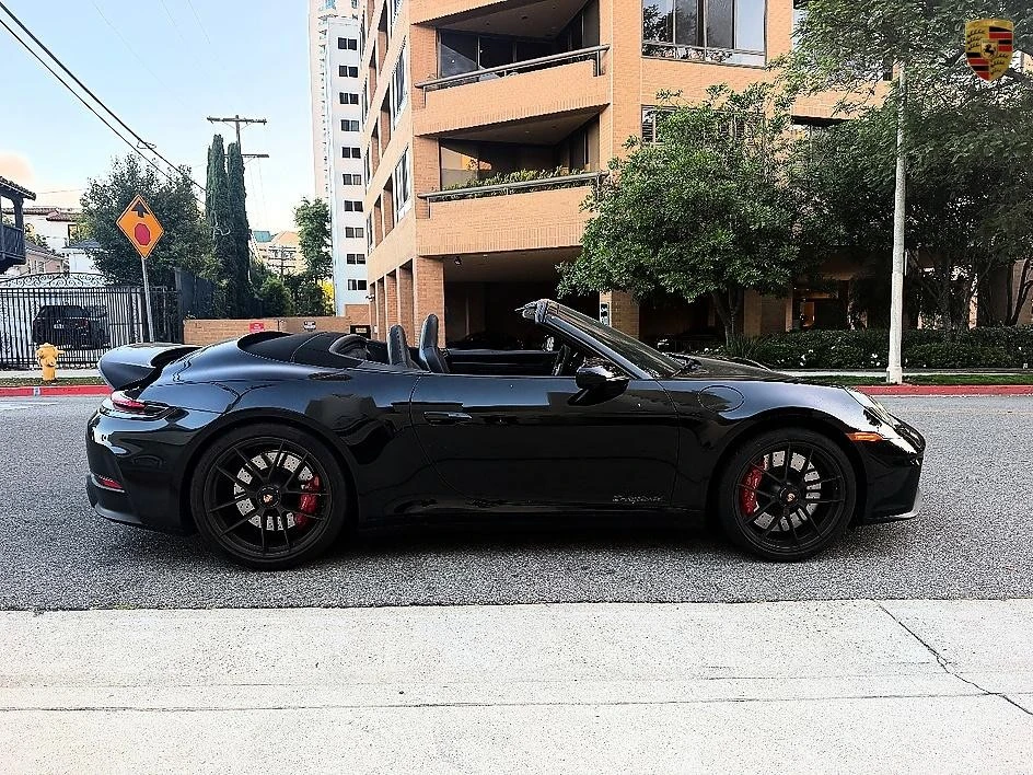 2025 Porsche 911 - Image 3 of 11