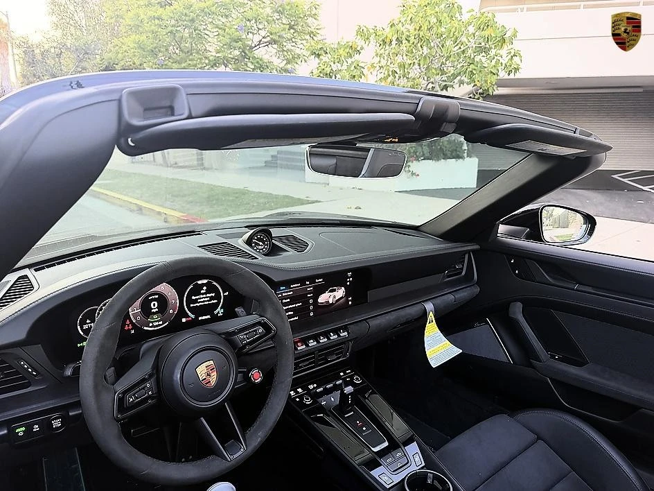 2025 Porsche 911 - Image 11 of 11