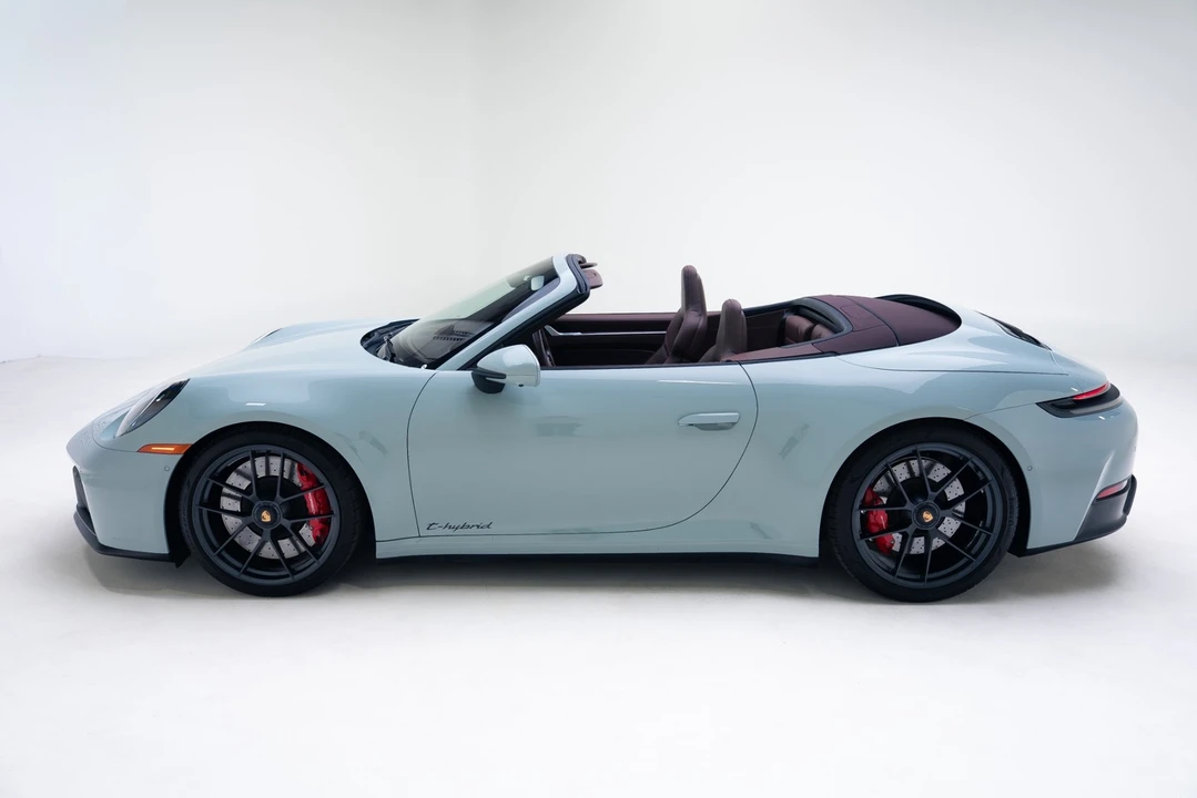 2025 Porsche 992 Carrera GTS - Image 9 of 21