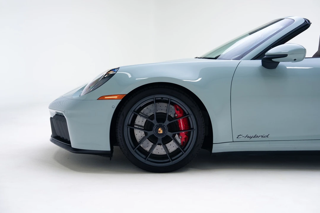 2025 Porsche 992 Carrera GTS - Image 10 of 21