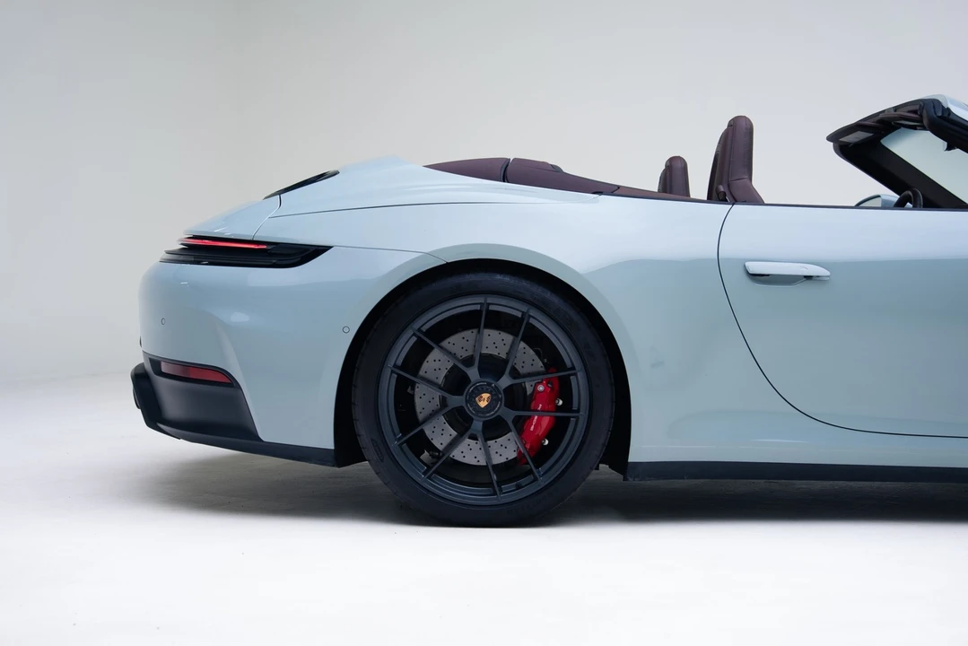 2025 Porsche 992 Carrera GTS - Image 17 of 21