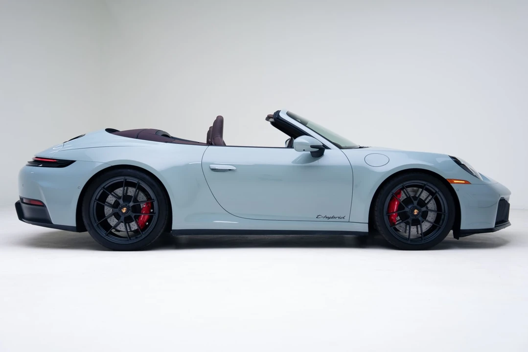 2025 Porsche 992 Carrera GTS - Image 14 of 21