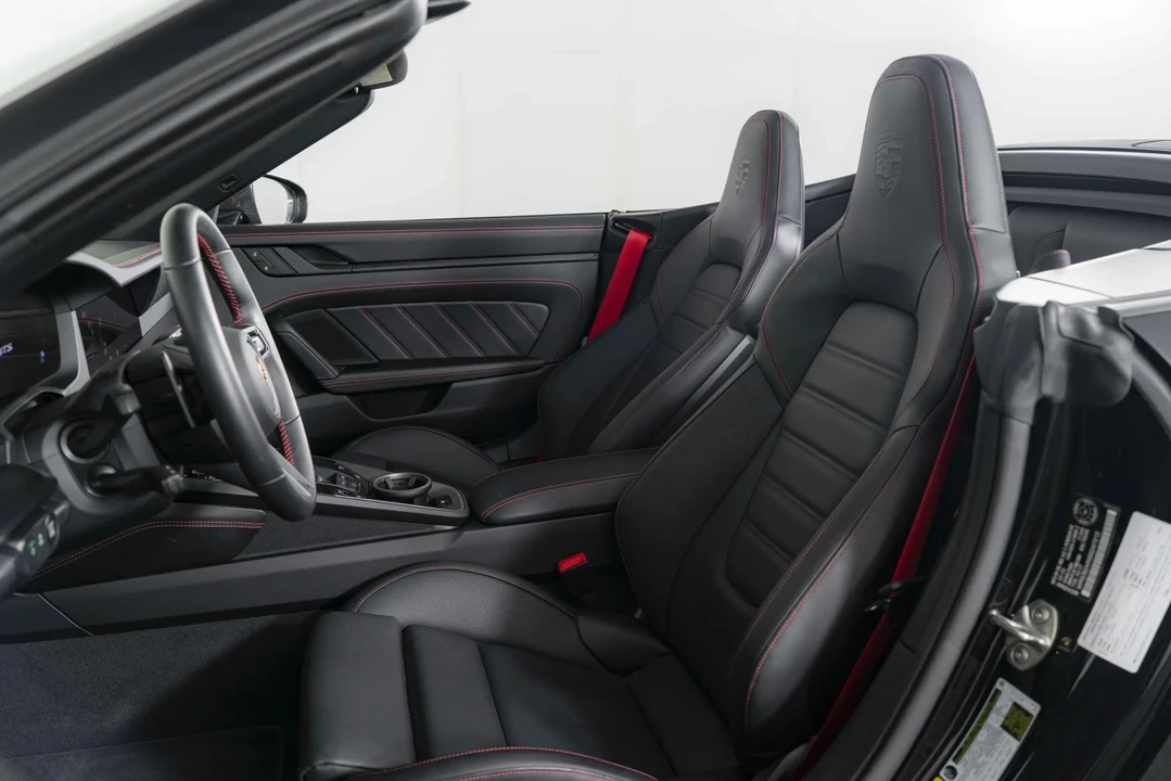 2025 Porsche 992 Carrera GTS - Image 15 of 31