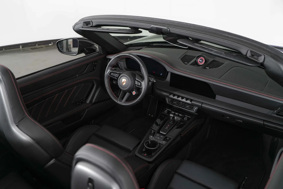 2025 Porsche 992 Carrera GTS - Image 24 of 31
